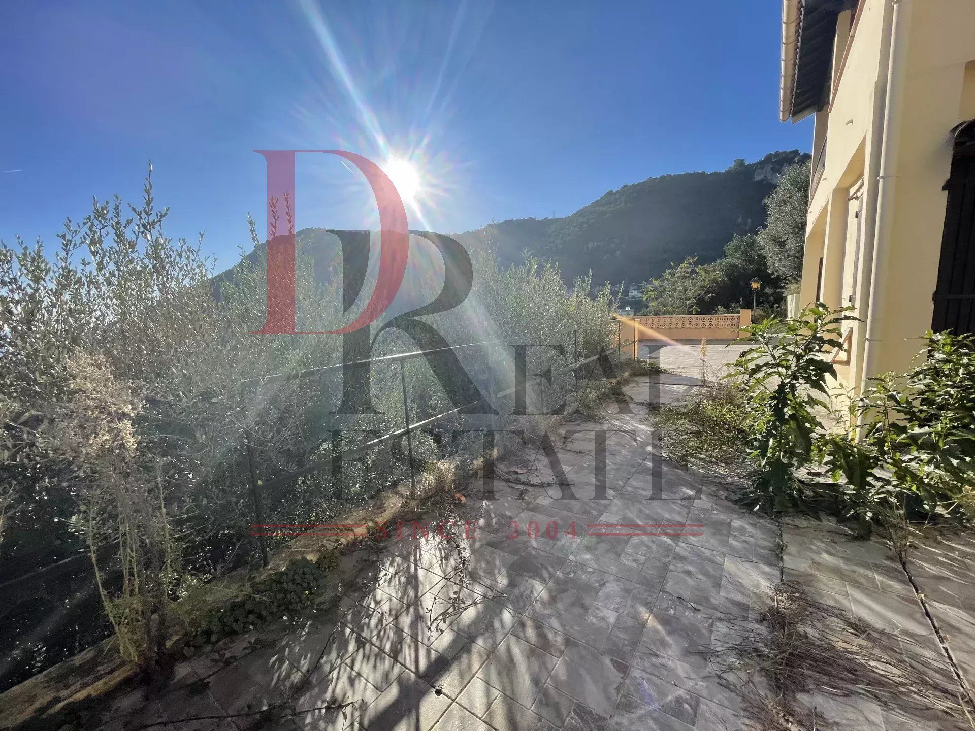 Huis in La Turbie, Provence-Alpes-Côte d'Azur 12831765