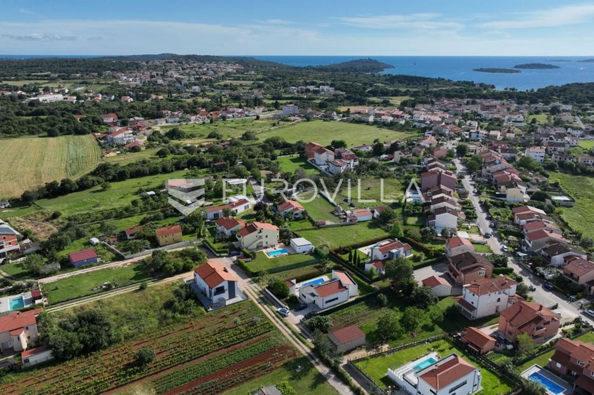 Land in Pazin, Istarska Zupanija 12831903