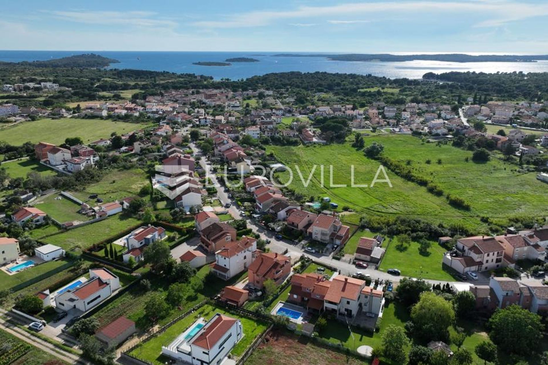 Land in Pazin, Istarska Zupanija 12831914