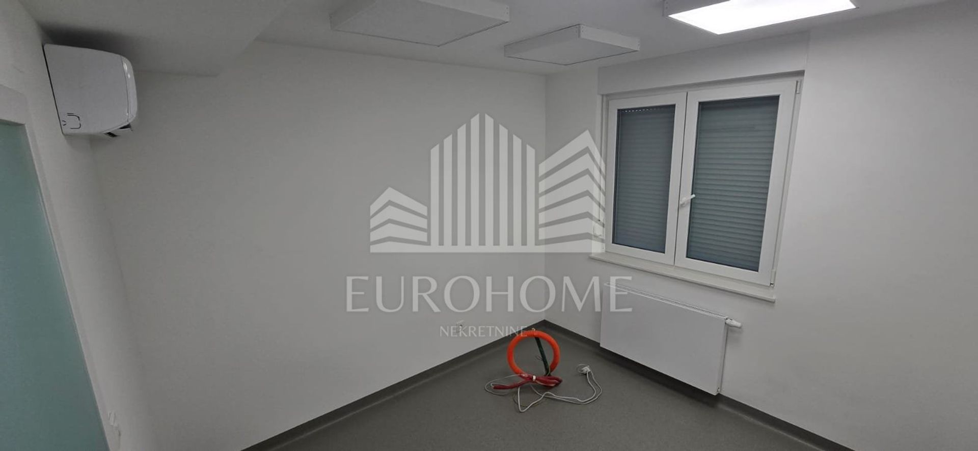 Commercial dans Zagreb, Grad Zagreb 12832188