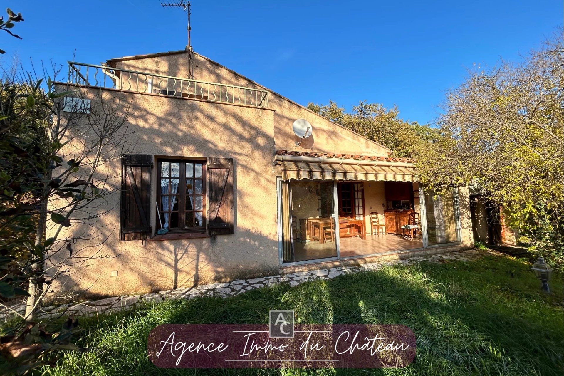 Rumah di Rocbaron, Provence-Alpes-Cote d'Azur 12832825