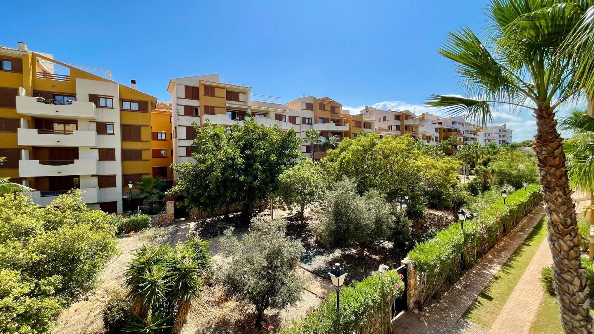 Condominium in Torrevieja, Comunidad Valenciana 12834209