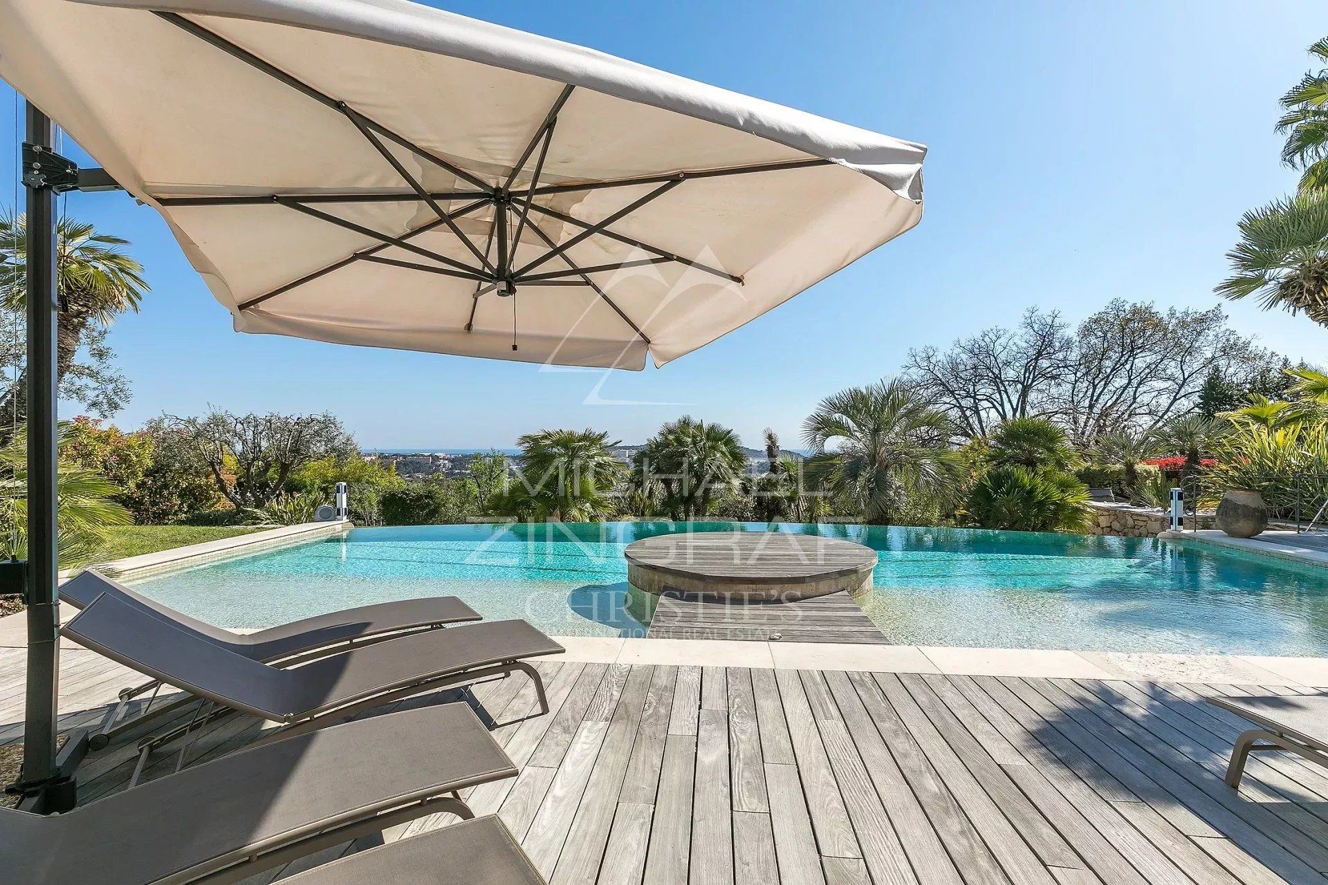 σπίτι σε Mougins, Alpes-Maritimes 12834560