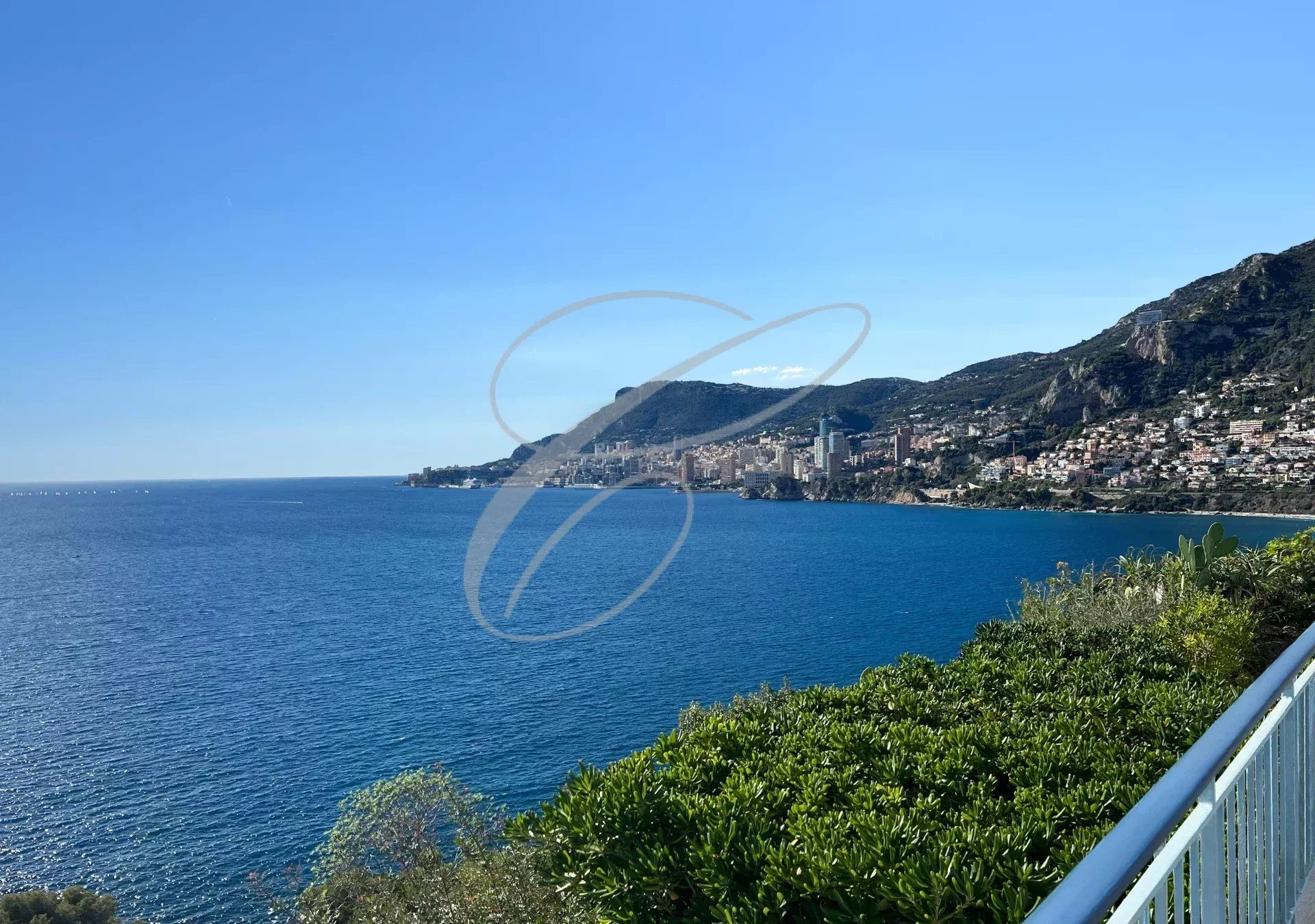 Кондоминиум в Roquebrune-Cap-Martin, Alpes-Maritimes 12834593