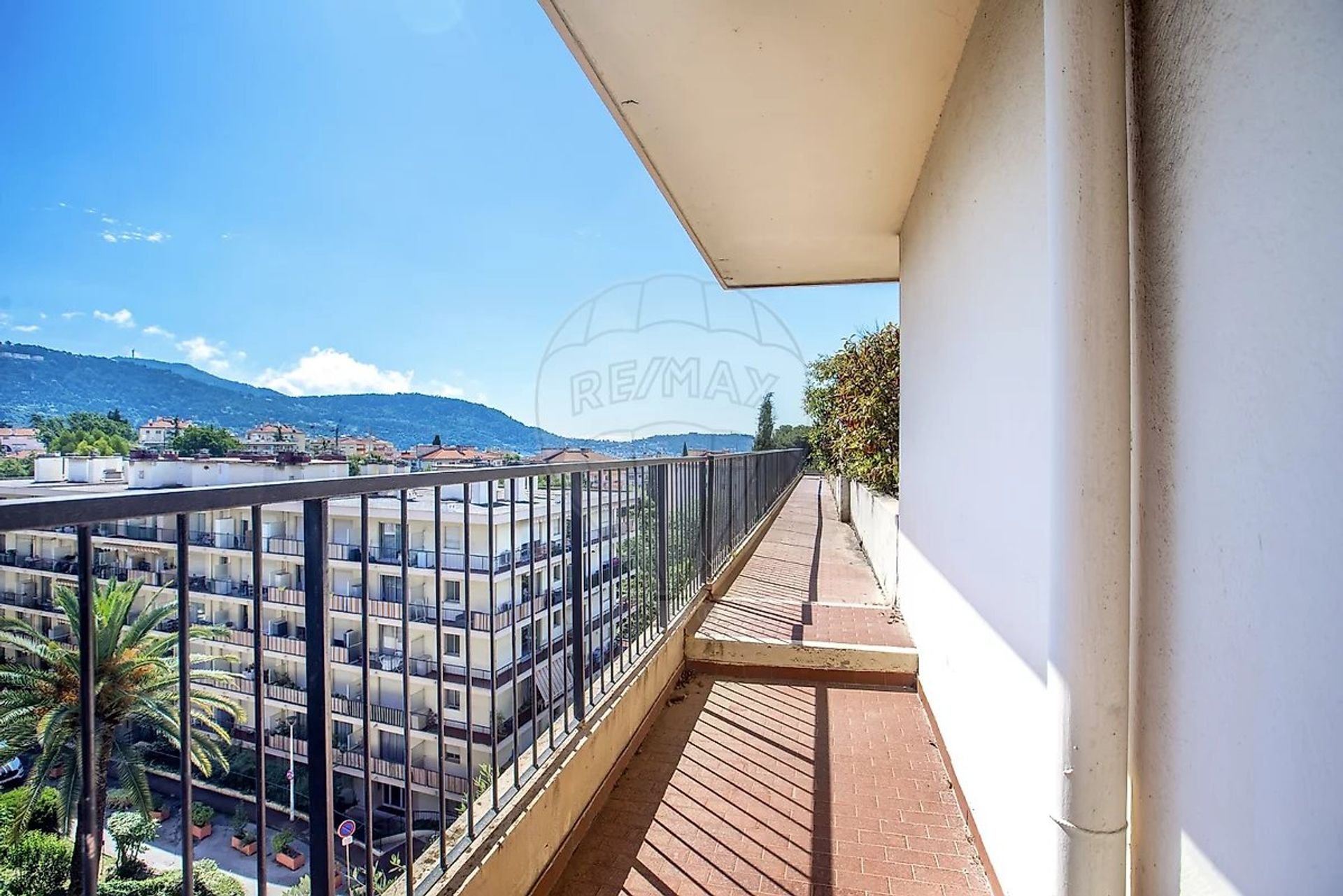 Condominium in Leuk, Provence-Alpes-Côte d'Azur 12834711