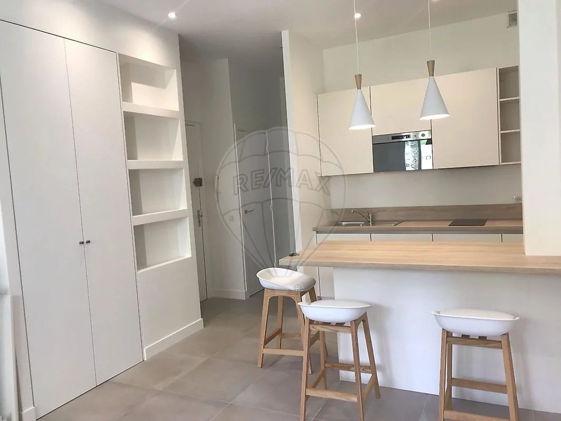 Condominium in Leuk, Provence-Alpes-Côte d'Azur 12834714