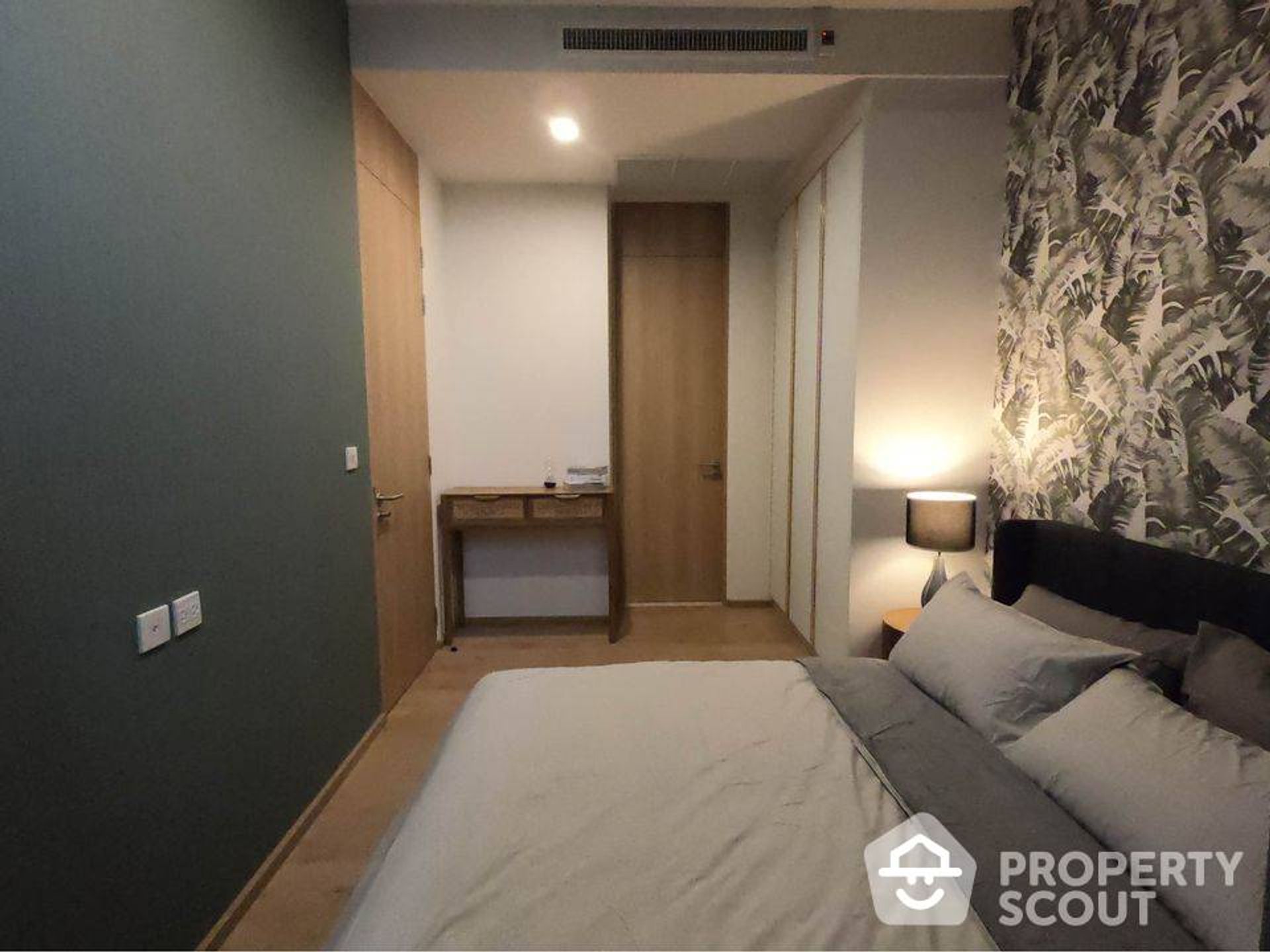 Condominium in Ban Na Lied, Krung Thep Maha Nakhon 12835073