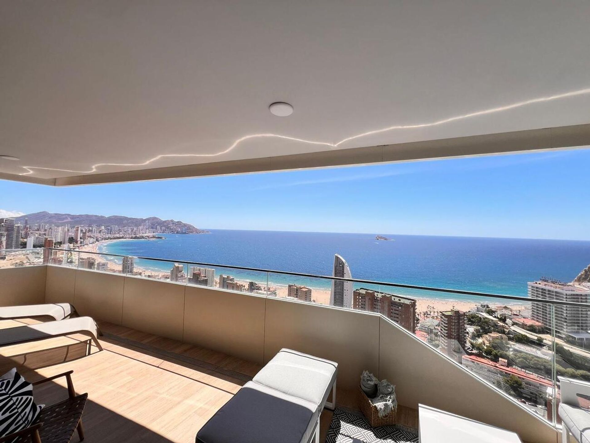 Condominium in Benidorm, Comunidad Valenciana 12835364