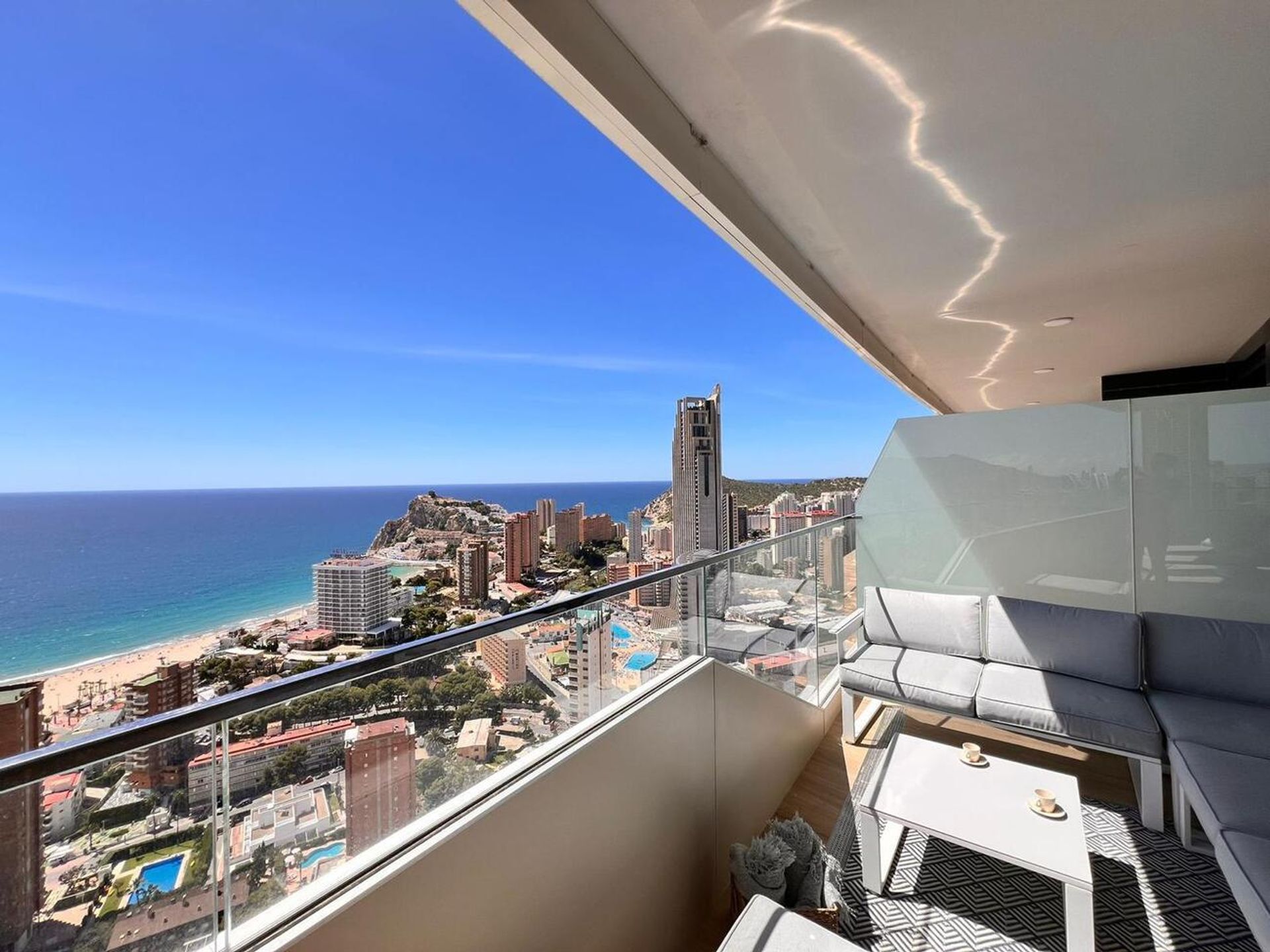 Condominium in Benidorm, Comunidad Valenciana 12835364