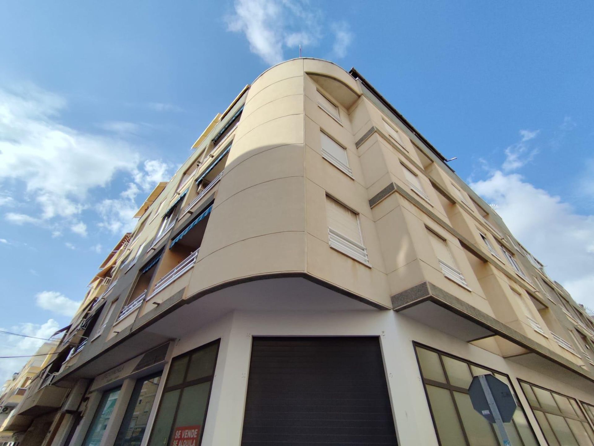 Condominium in Torrevieja, Valencia 12835976