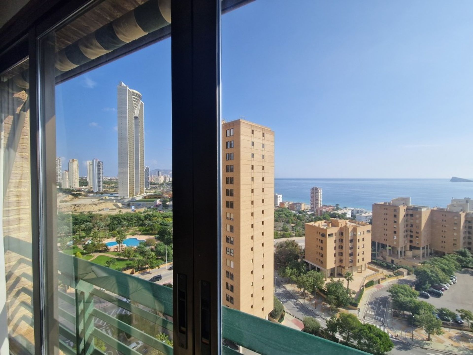 Condominium in Benidorm, Valencia 12836001