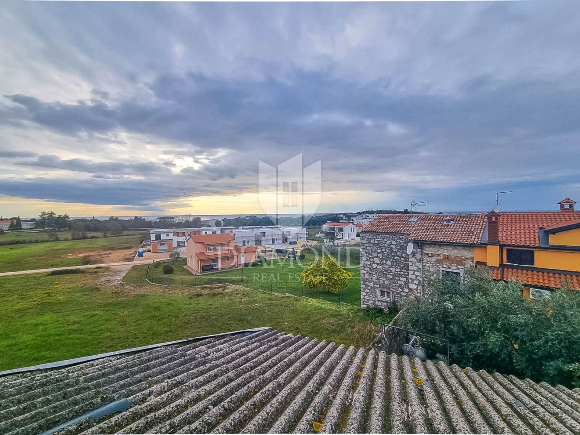 Condominium in Poreč, Istria County 12836360