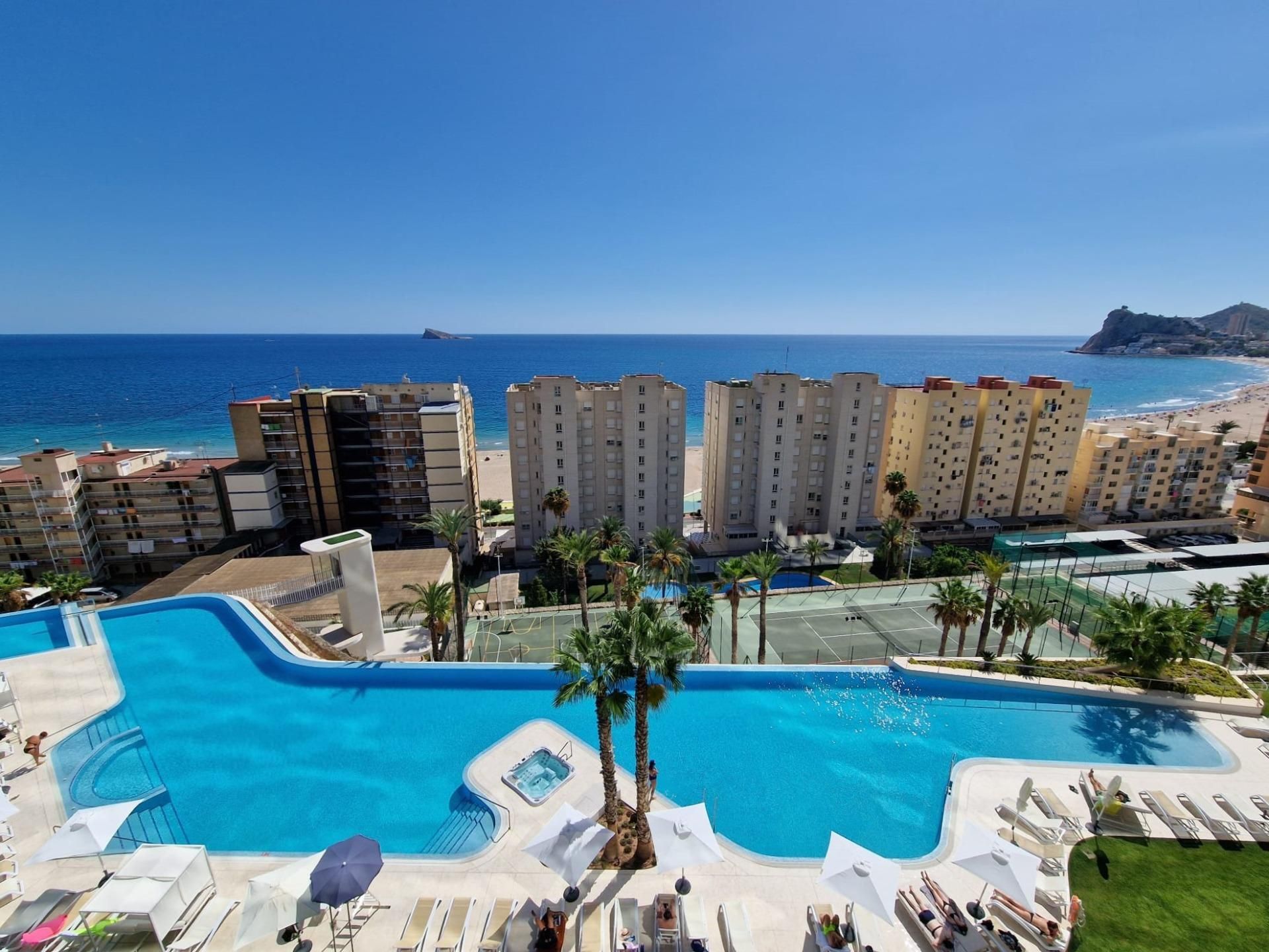 Condominium in Benidorm, Valencia 12837284