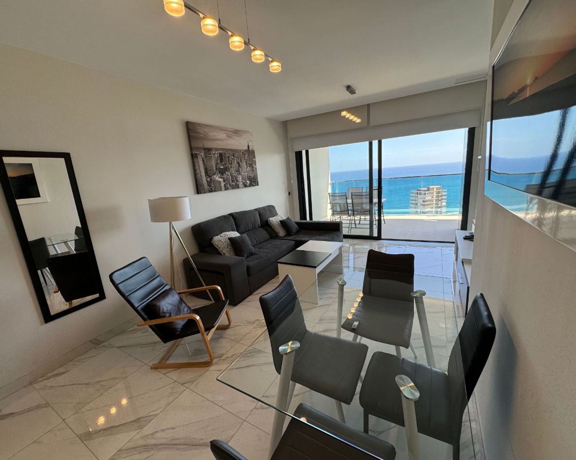 Condominium in Benidorm, Valencia 12837427