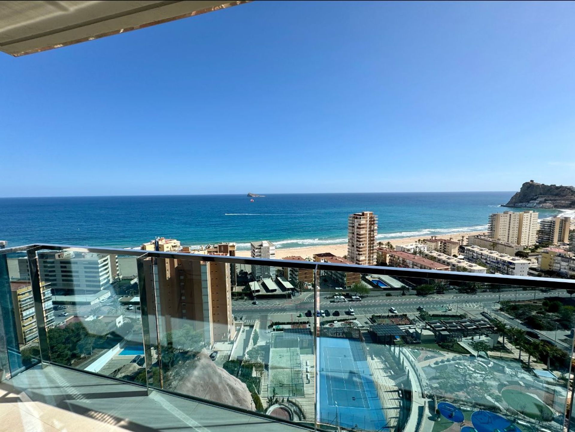 Condominium in Benidorm, Valencia 12837427