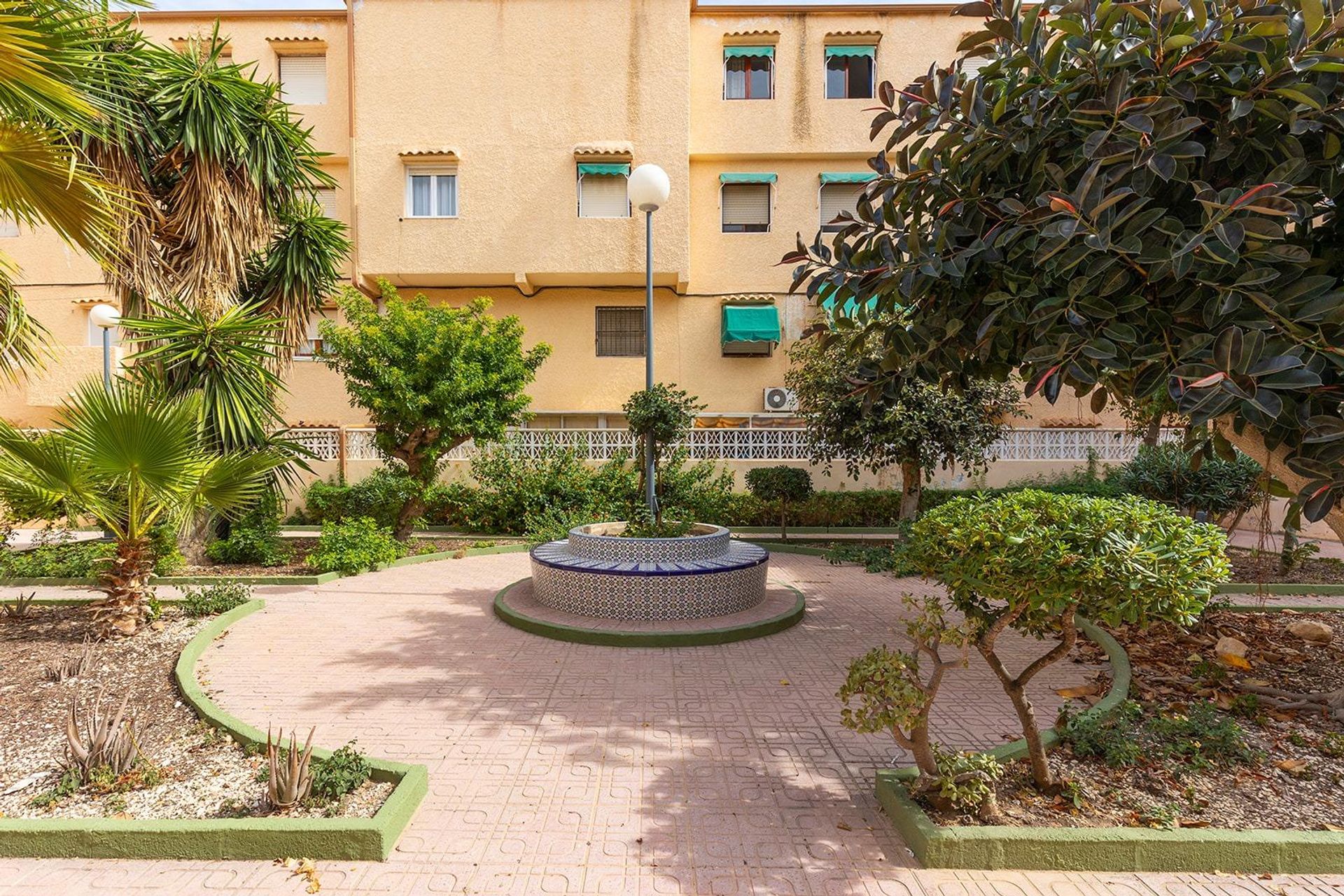 Condominium in La Mata, Comunidad Valenciana 12837860