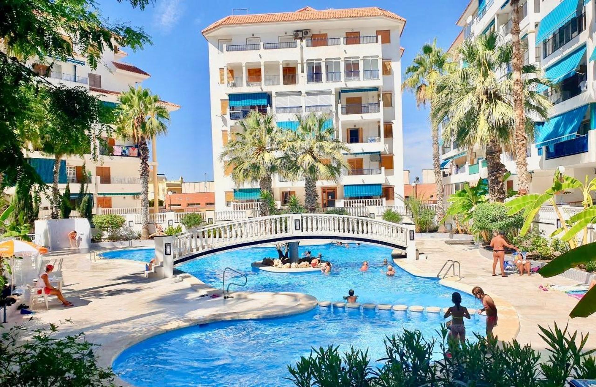 Condominium in La Mata, Comunidad Valenciana 12838033