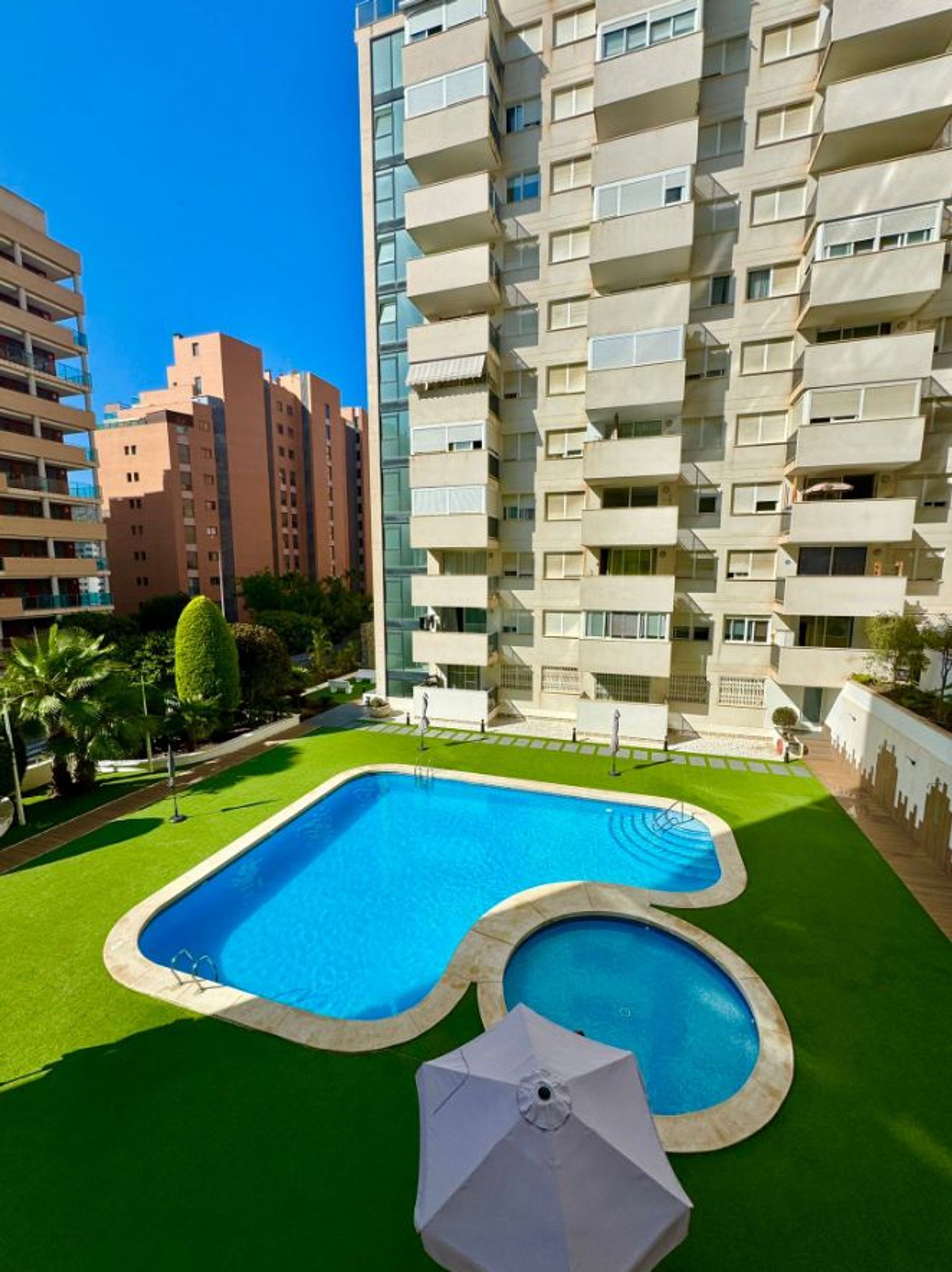 Condominium in Benidorm, Valencia 12838114