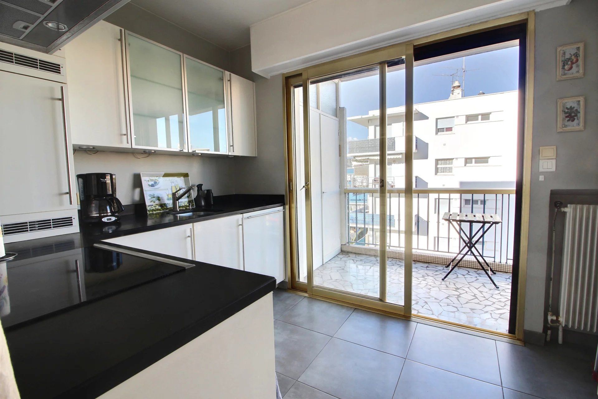 Kondominium dalam Cagnes-sur-Mer, Provence-Alpes-Côte d'Azur 12838789