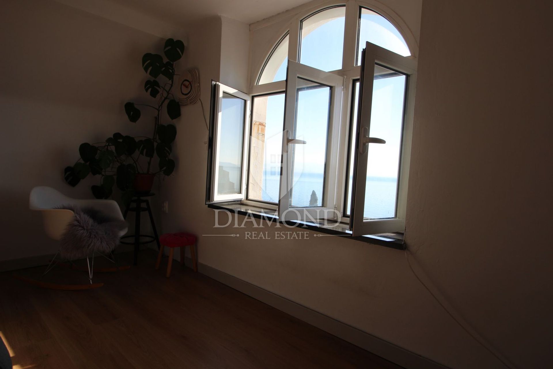 Condominium dans Opatija, Primorsko-Goranska Zupanija 12839137