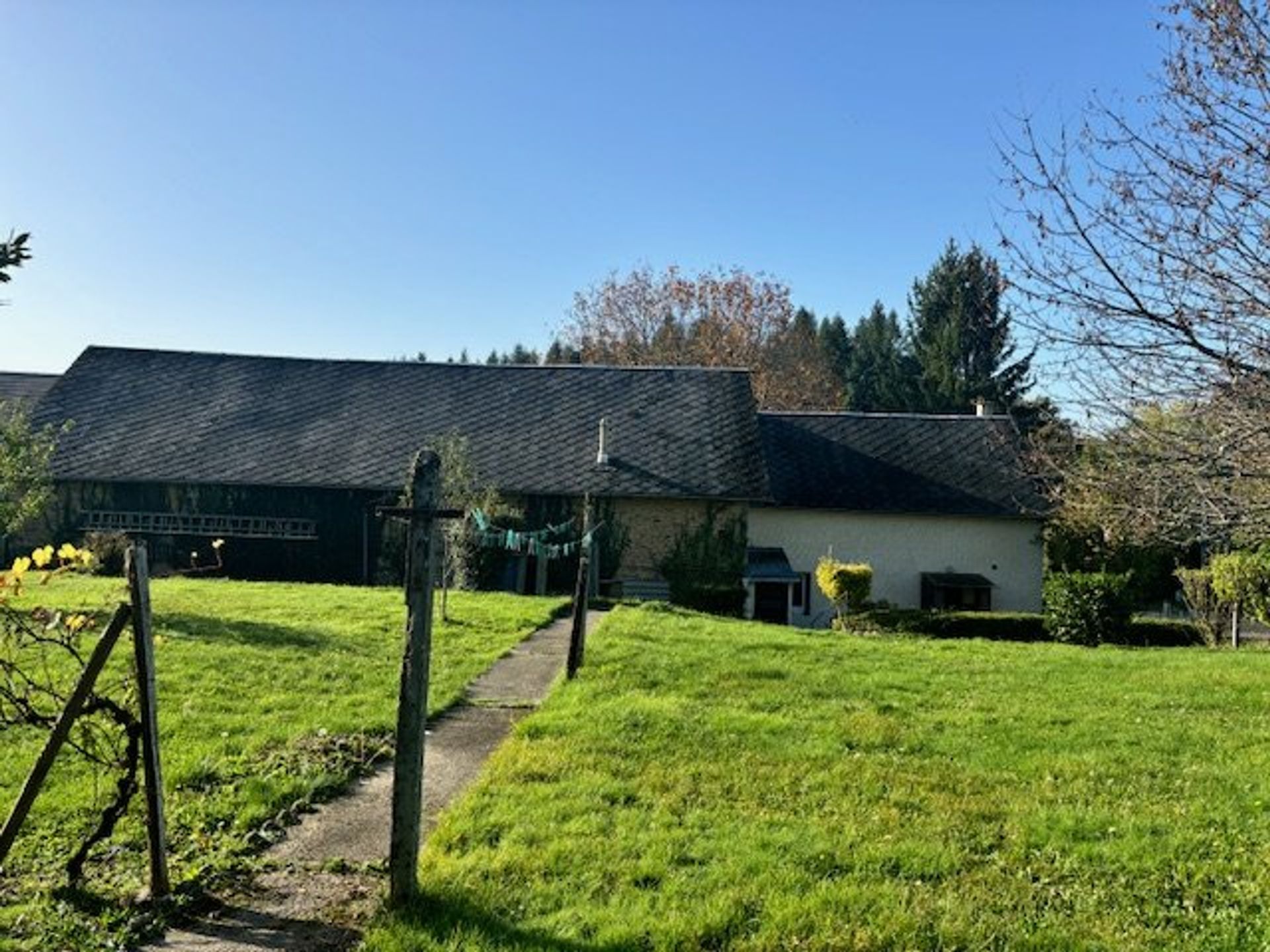 rumah dalam Chamberet, Nouvelle-Aquitaine 12839215