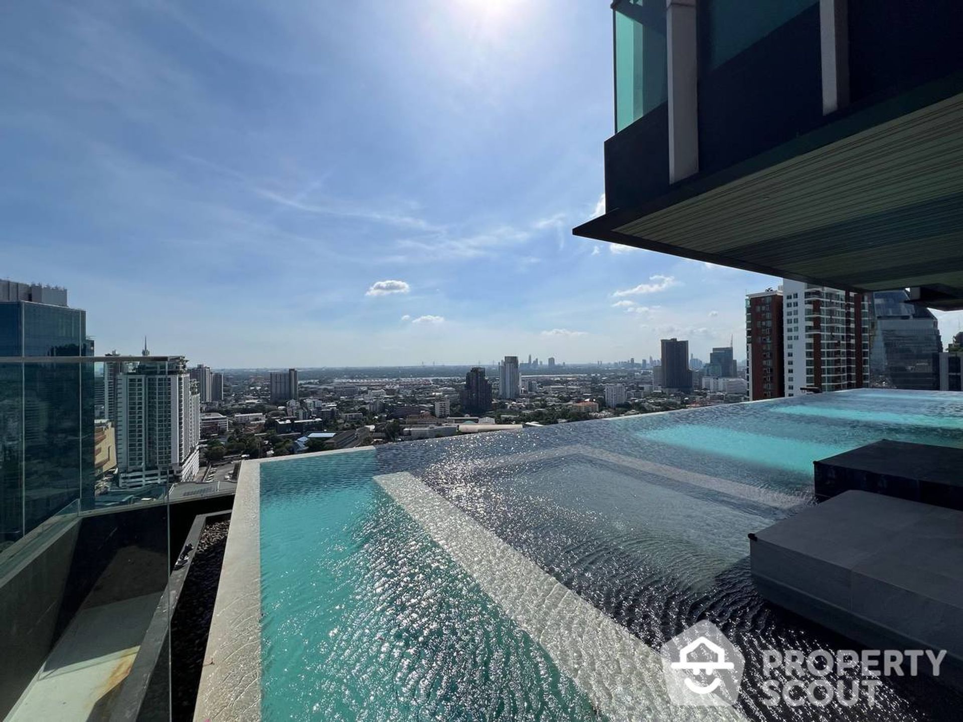 Condominium in , Krung Thep Maha Nakhon 12839286