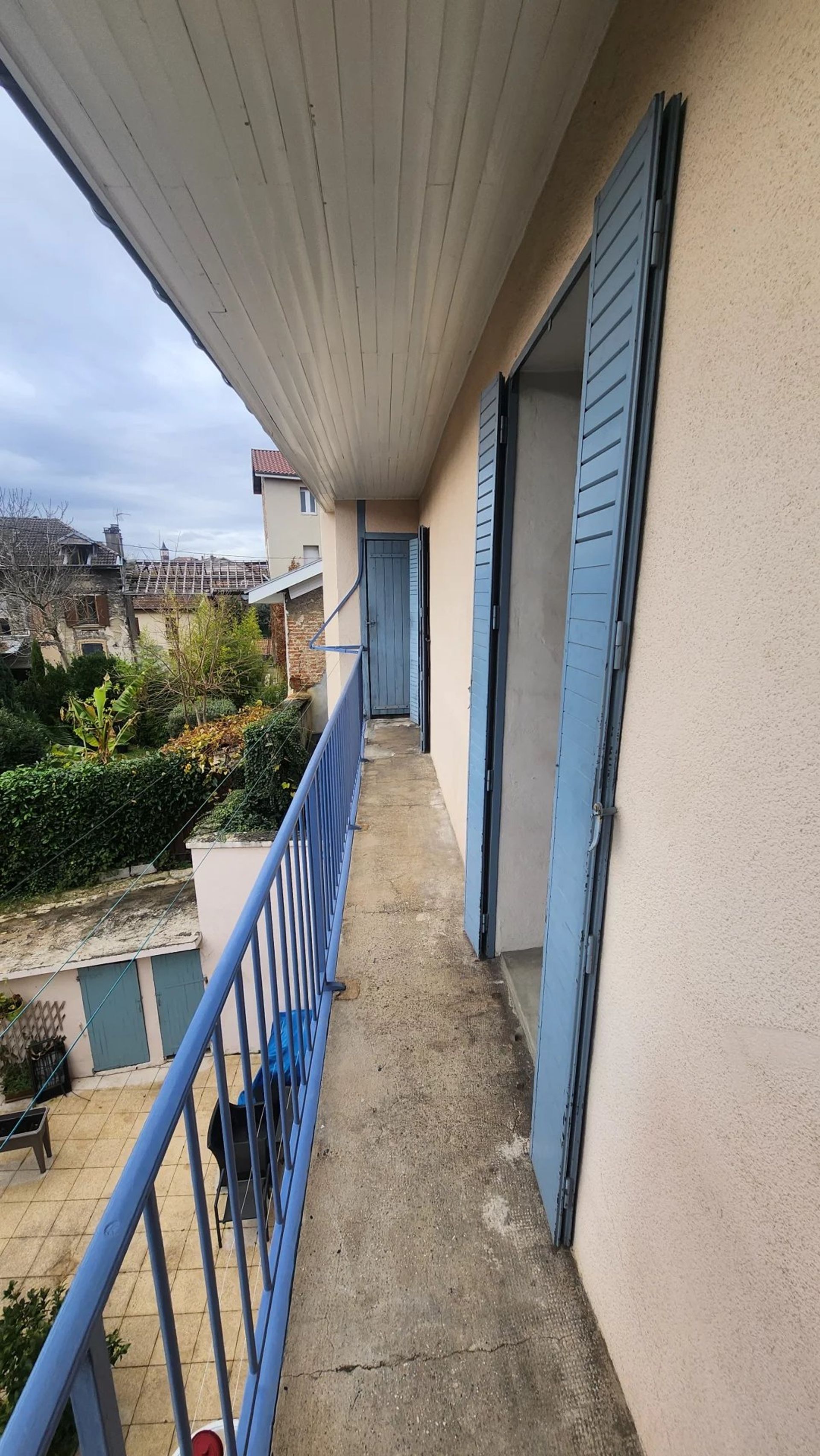 Condominium in Moirans, Auvergne-Rhone-Alpes 12839491