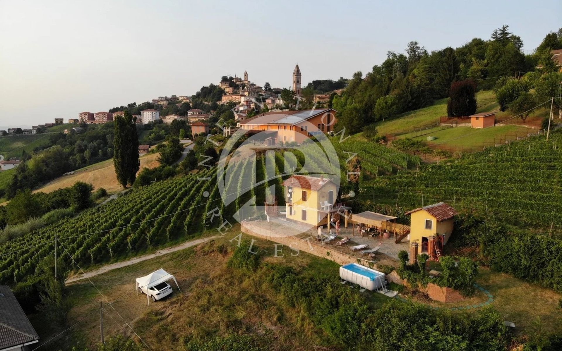 भूमि में Monforte d'Alba, Cuneo 12839540