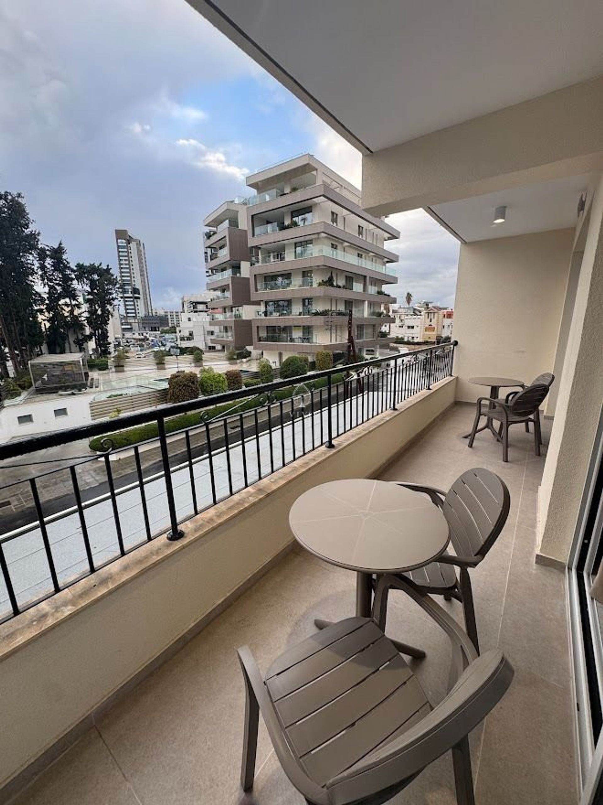 Condominium in Germasogeia, Limassol 12839685