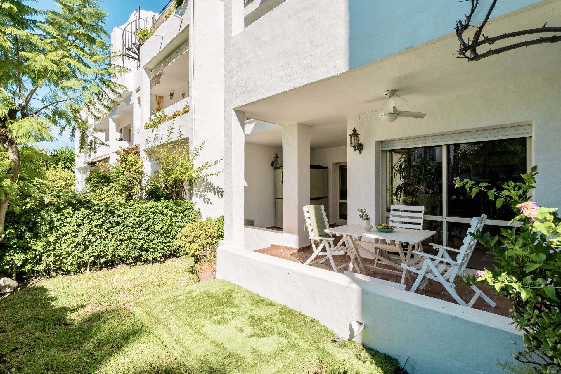 Condominium in Marbella, Andalucía 12839692