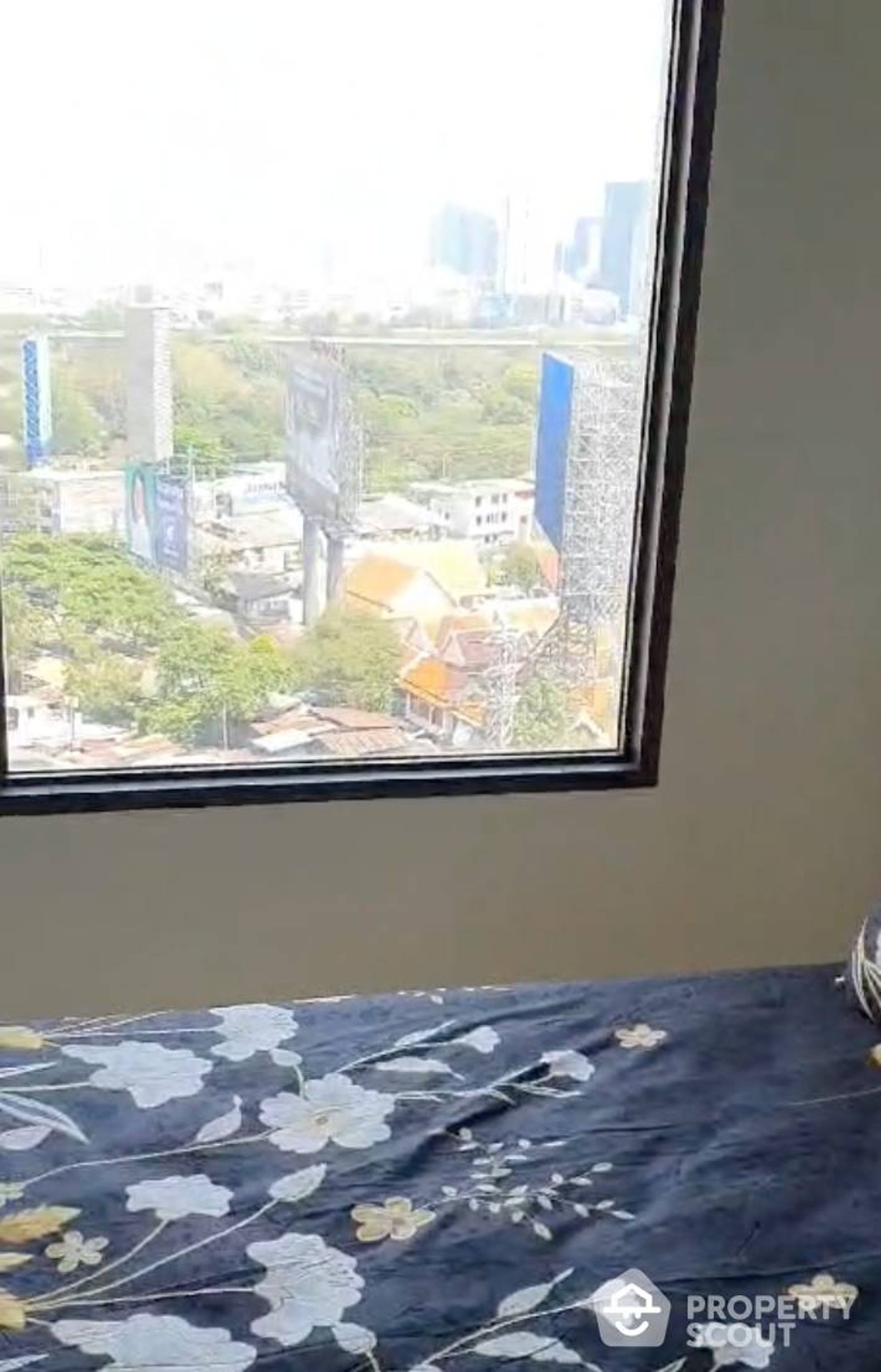 Condominium in Ratchathewi, Krung Thep Maha Nakhon 12839986