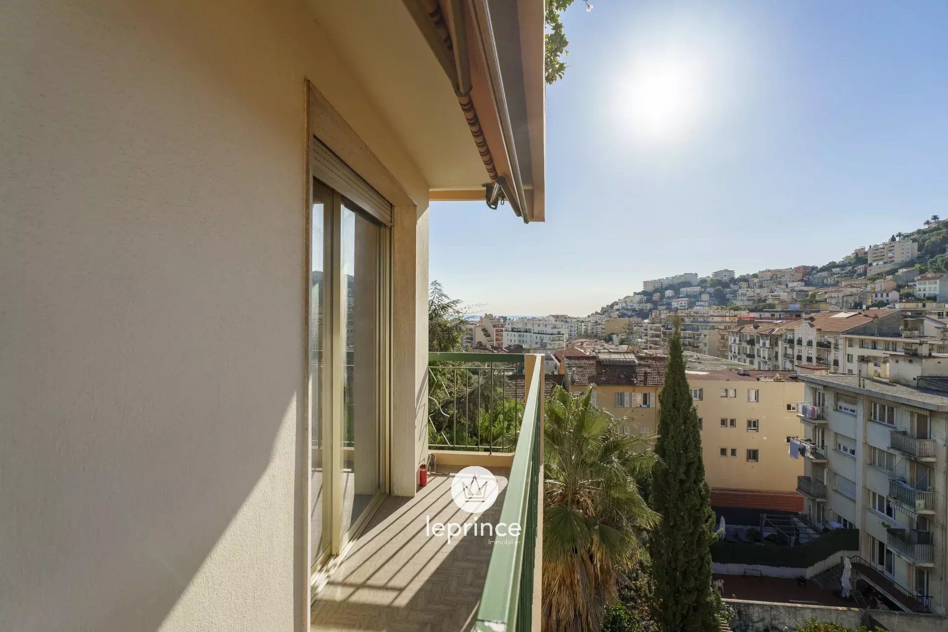 Condominium dans Nice, Alpes-Maritimes 12840124