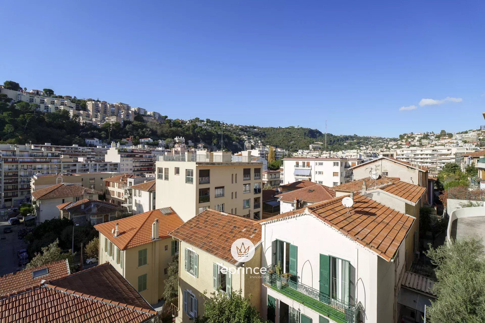 Condominium dans Nice, Alpes-Maritimes 12840124