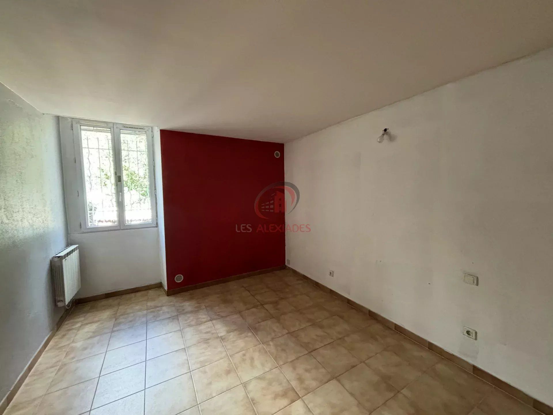 Condominium in Tekenen, Provence-Alpes-Côte d'Azur 12840774