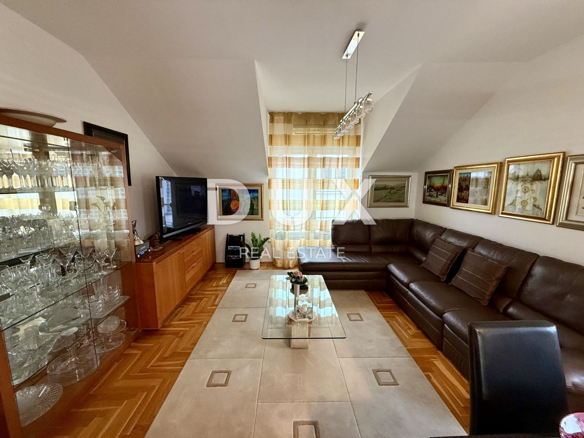 Condominium in Gornji Bukovec, Zagreb, Grad 12840891