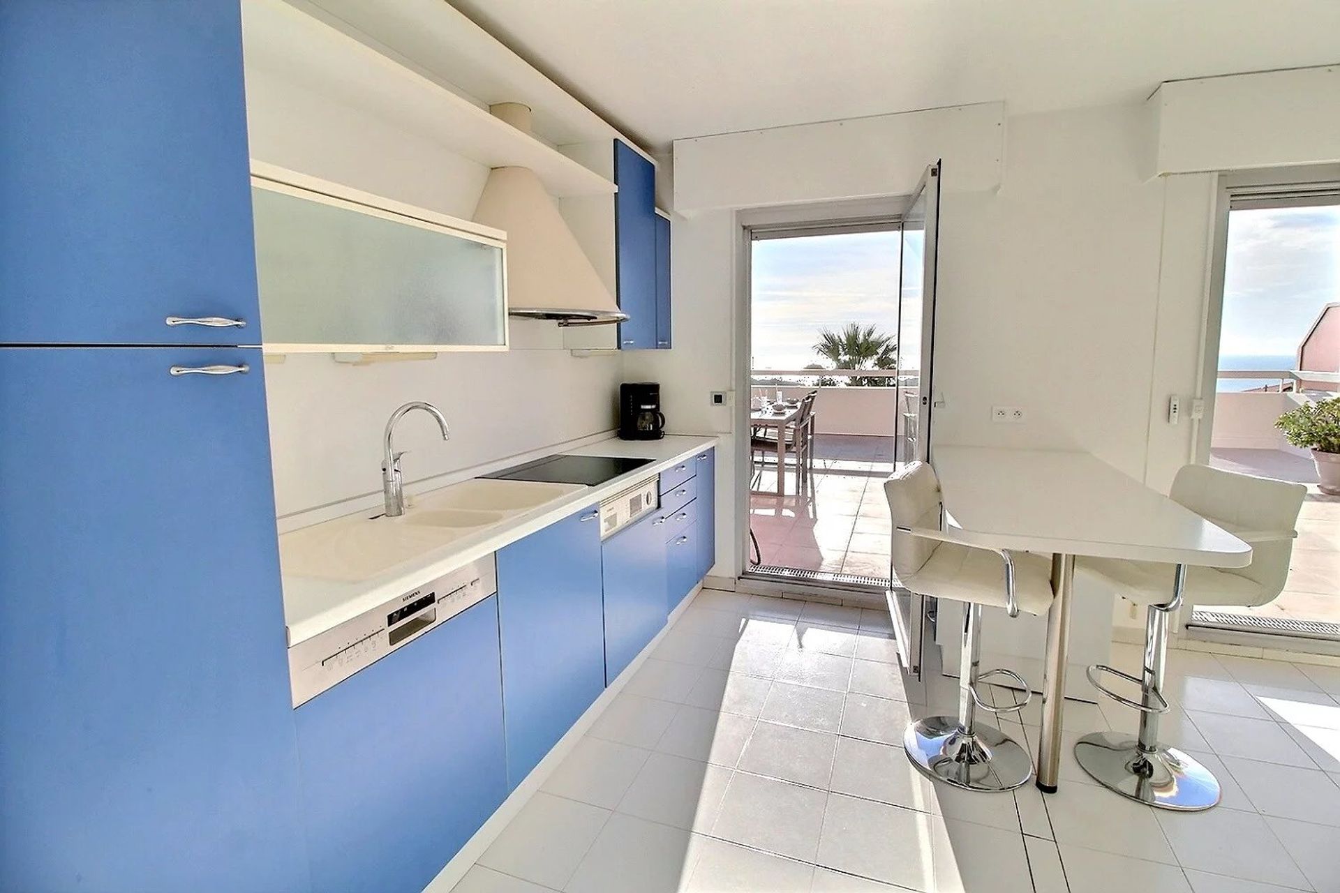 Квартира в Roquebrune-Cap-Martin, Alpes-Maritimes 12841348