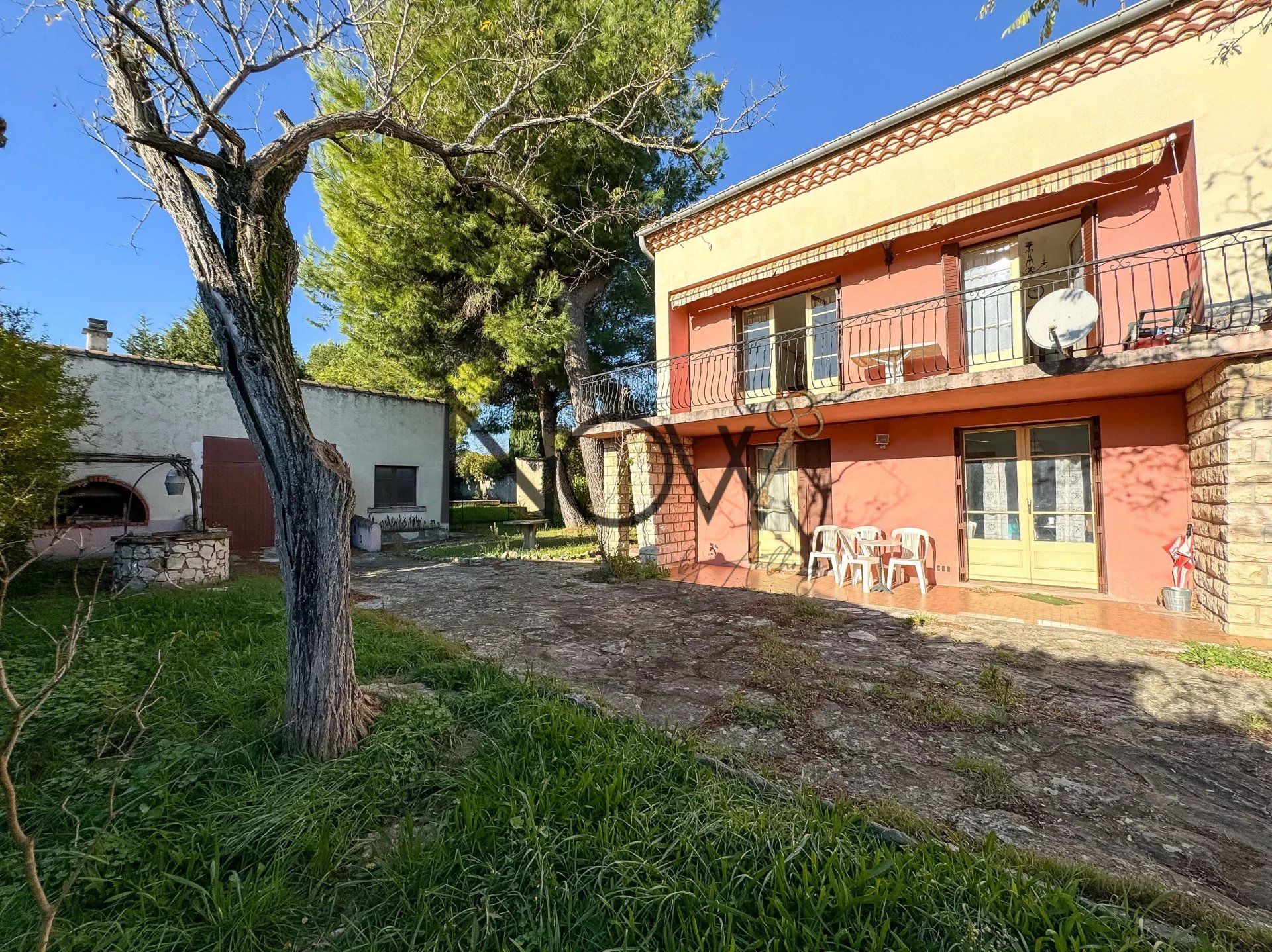 住宅 在 Saint-Saturnin-lès-Avignon, Vaucluse 12841384