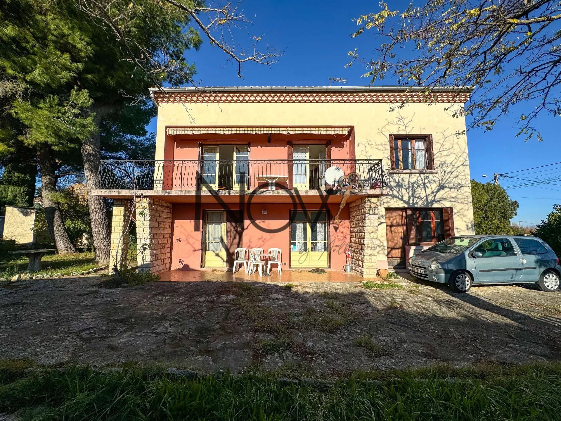 住宅 在 Saint-Saturnin-lès-Avignon, Vaucluse 12841384