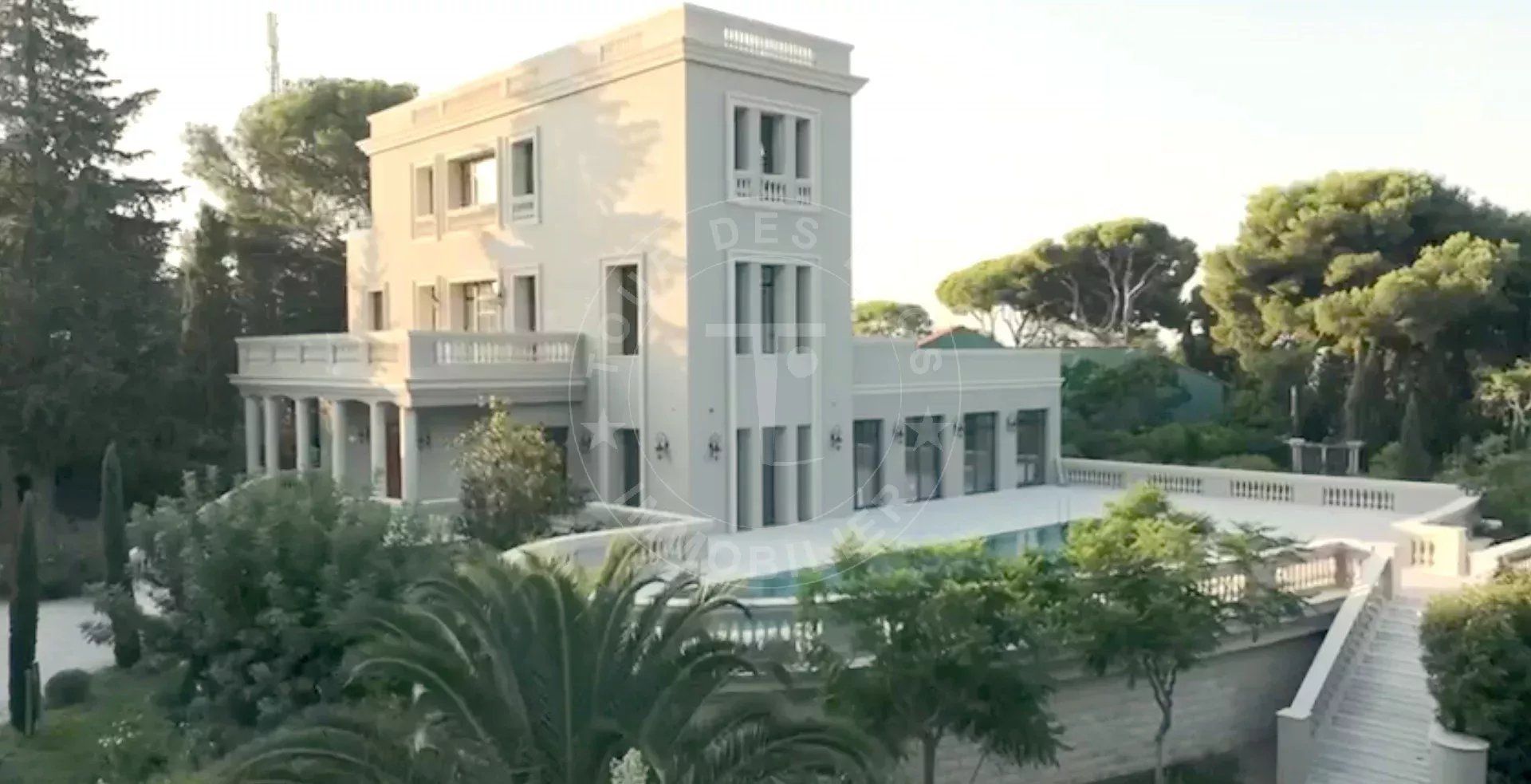 casa en Roquebrune-Cap-Martin, Alpes-Maritimes 12841385