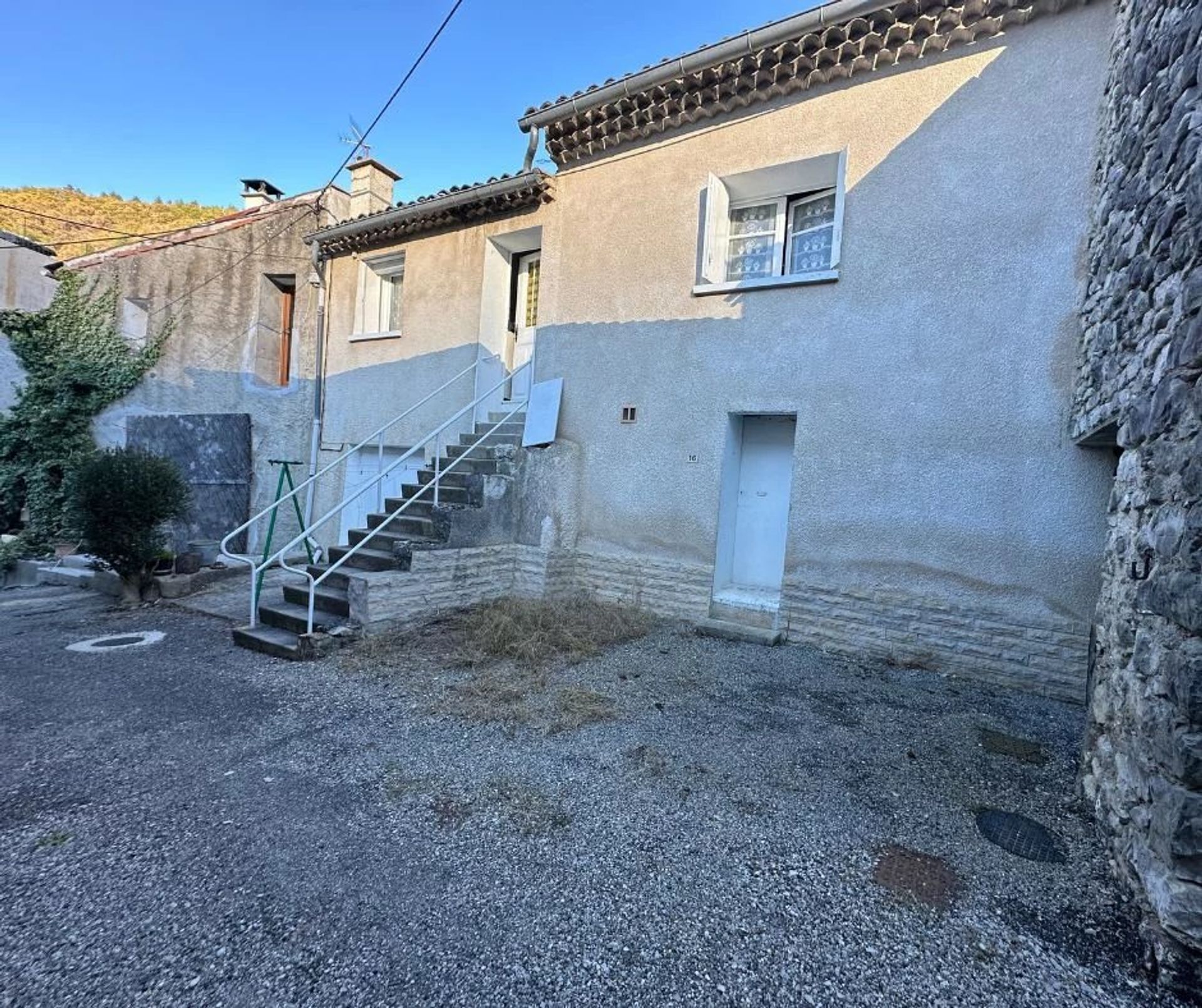 Multiple Houses in Noyers-sur-Jabron, Provence-Alpes-Cote d'Azur 12841396