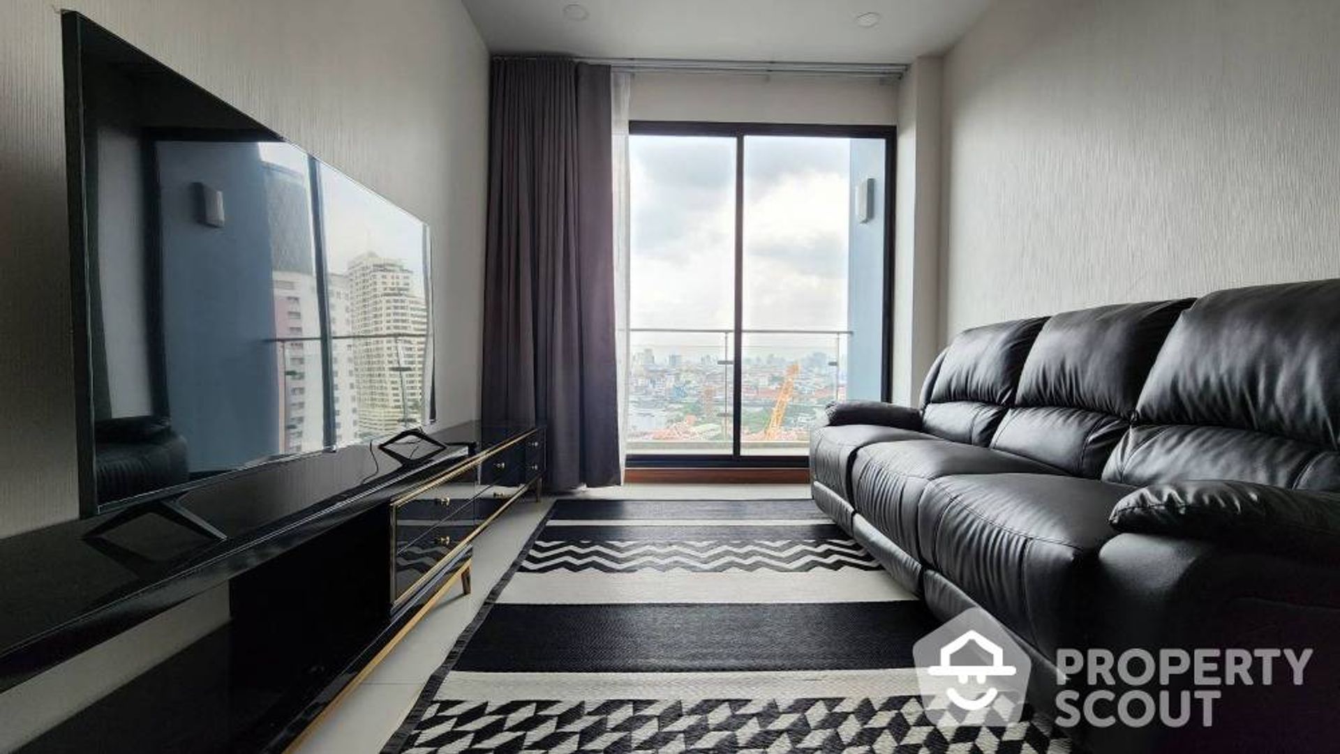 Condominium in Khlong San, Krung Thep Maha Nakhon 12841657