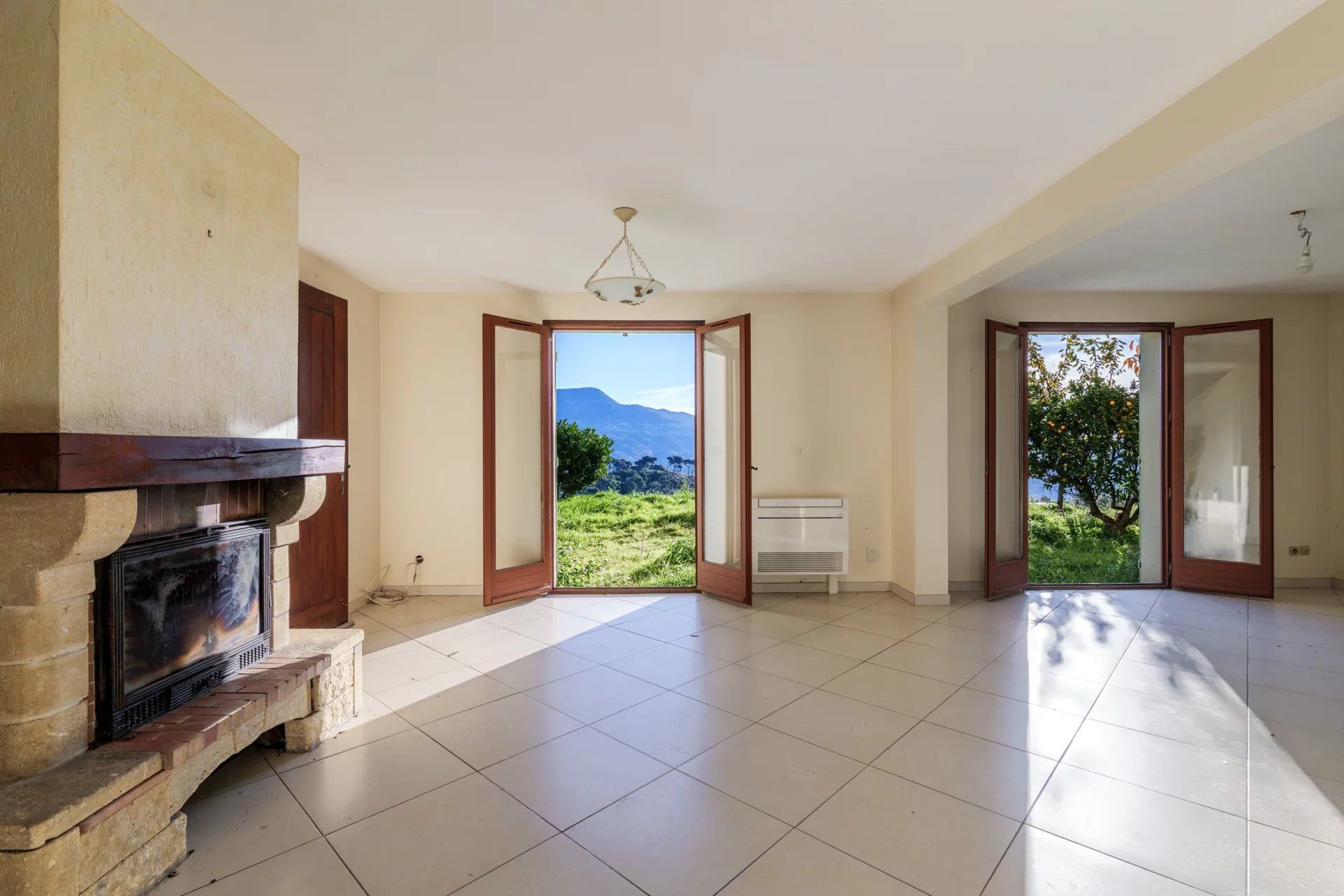 Huis in Carros, Alpes-Maritimes 12841740