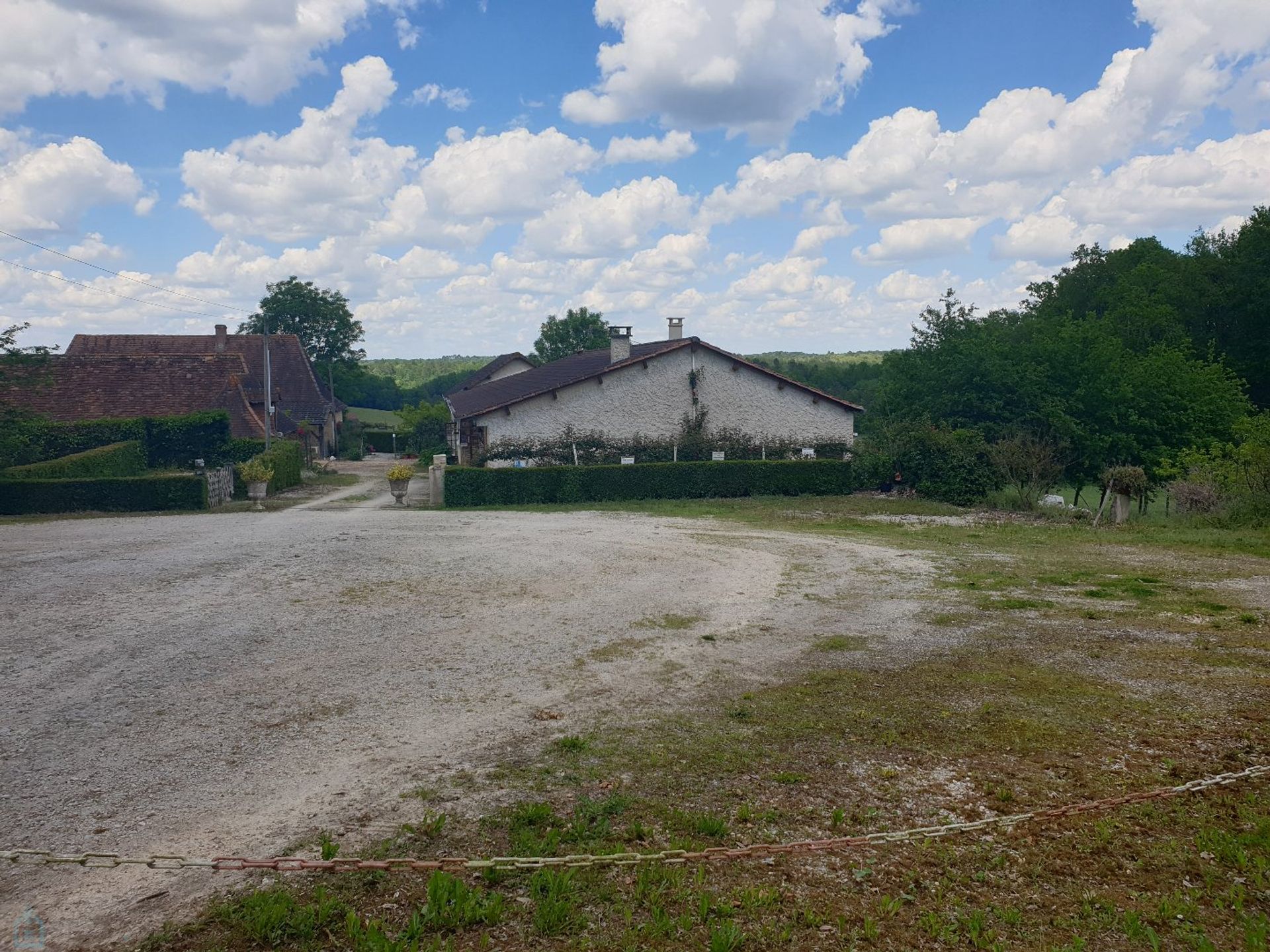 Αλλα σε Rouffignac-Saint-Cernin-de-Reilhac, Nouvelle-Aquitaine 12842196