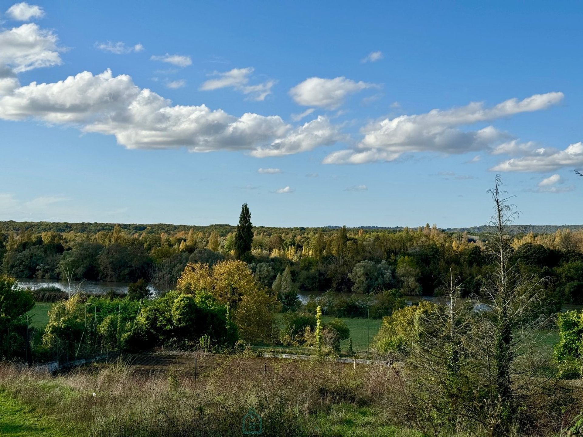 Rumah di Saint-Martin-la-Garenne, Ile-de-Perancis 12842213