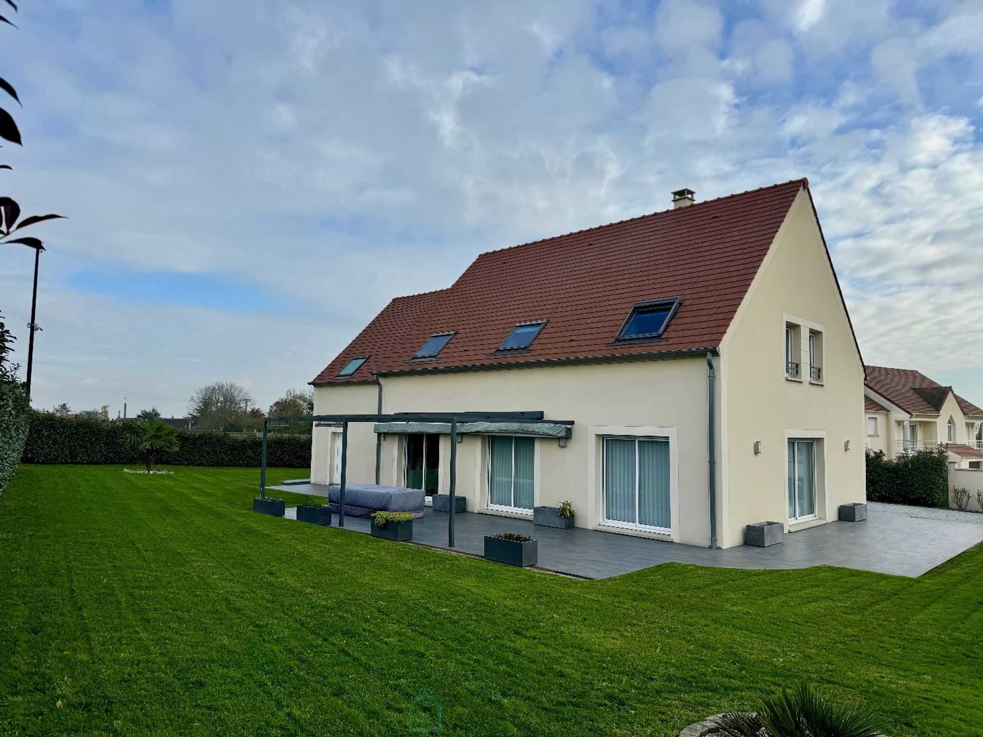 Rumah di Fontenay-Mauvoisin, Ile-de-Perancis 12842229