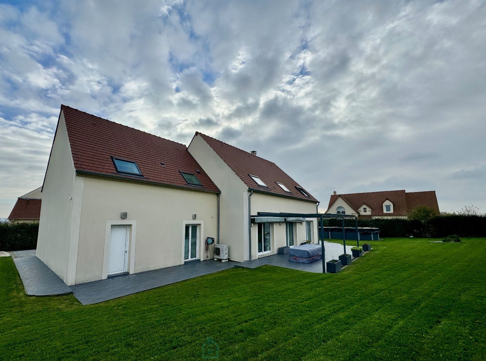 Rumah di Fontenay-Mauvoisin, Ile-de-Perancis 12842229