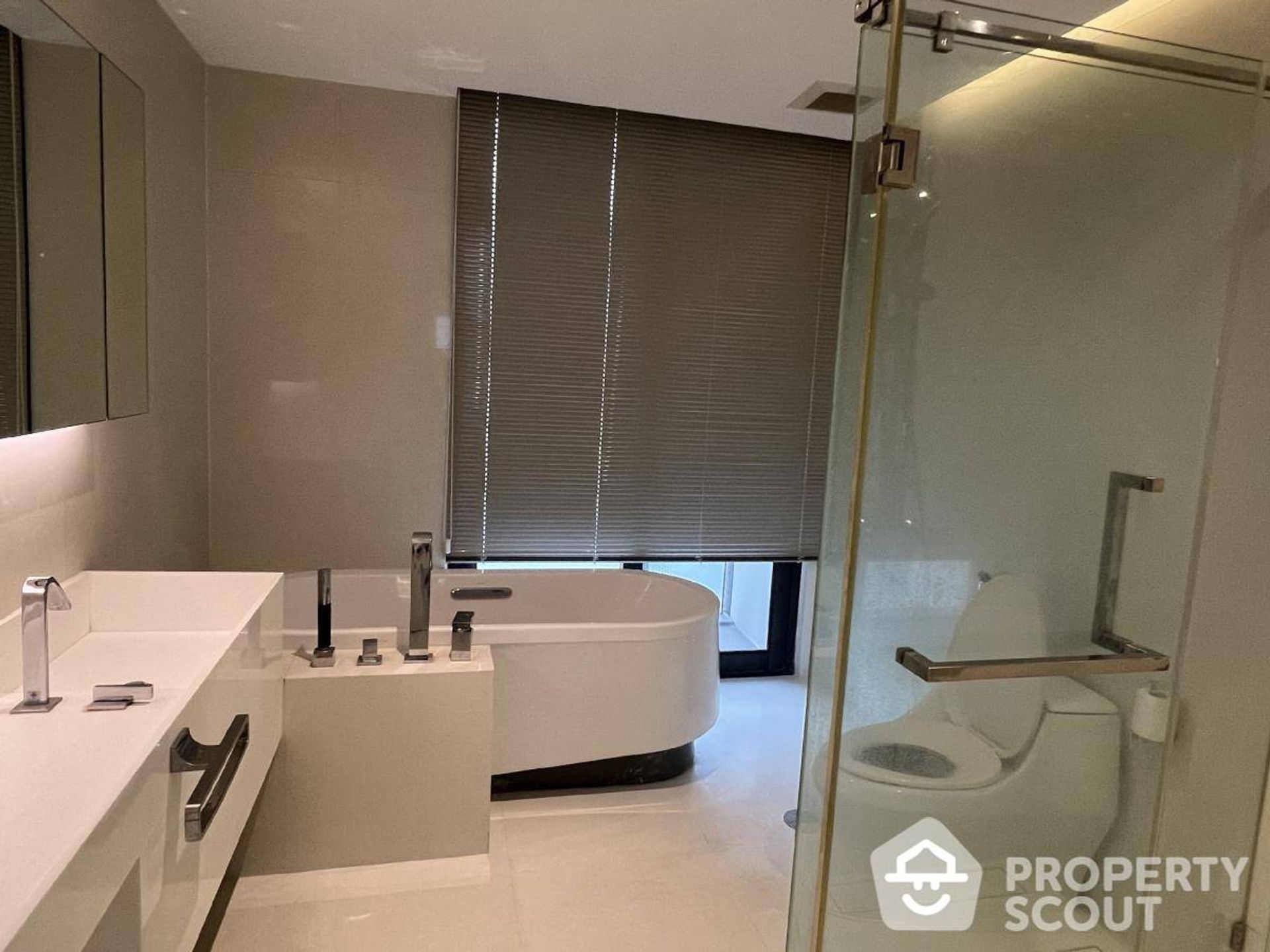 Condominio en Ban Na Song, Krung Thep Maha Nakhon 12842512