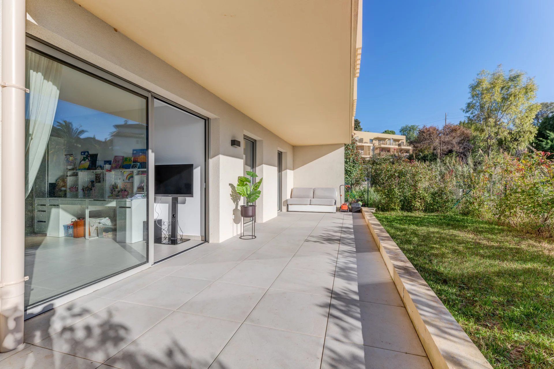 Condominium in Nice, Alpes-Maritimes 12842577