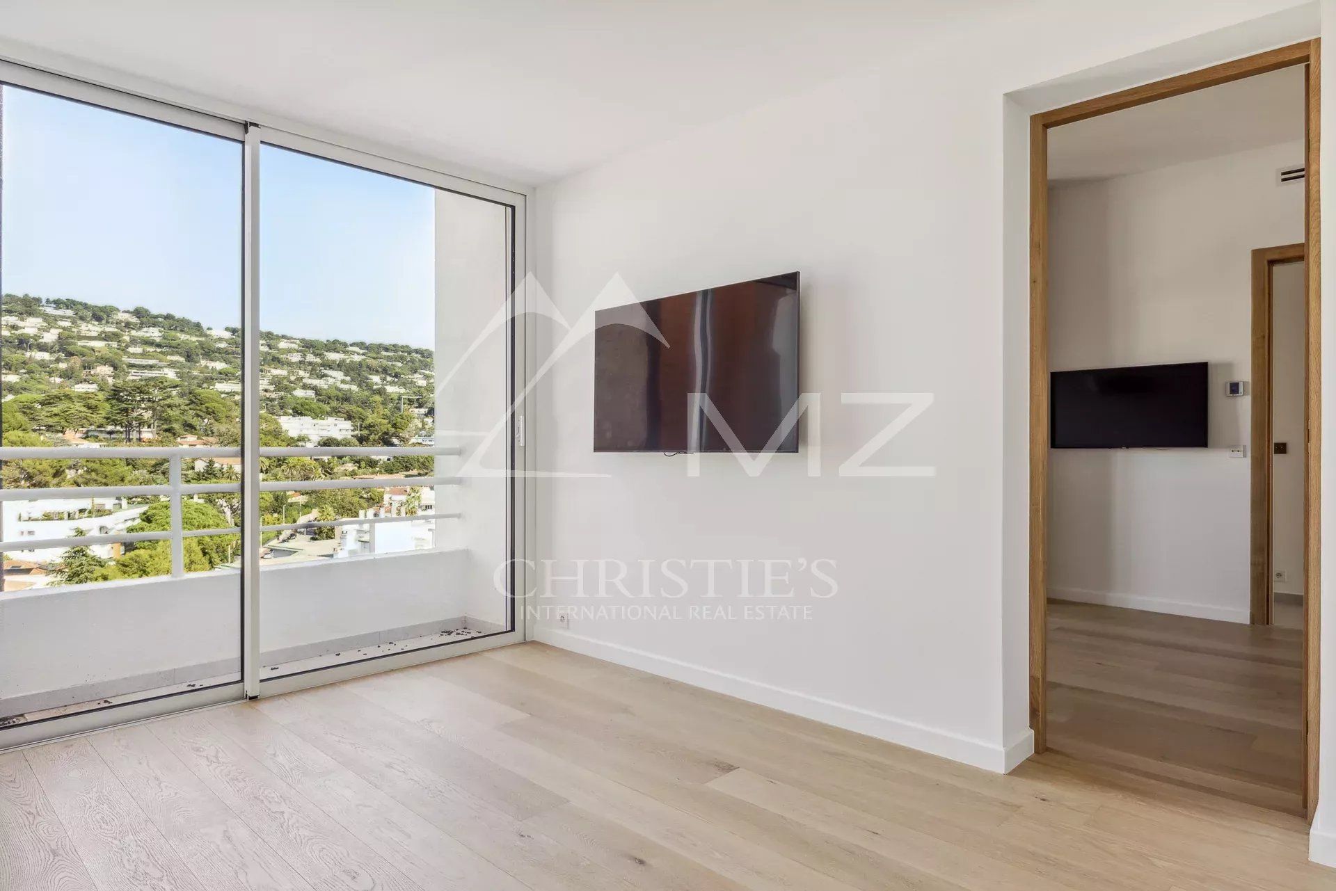 Residential in Cannes, Alpes-Maritimes 12842578