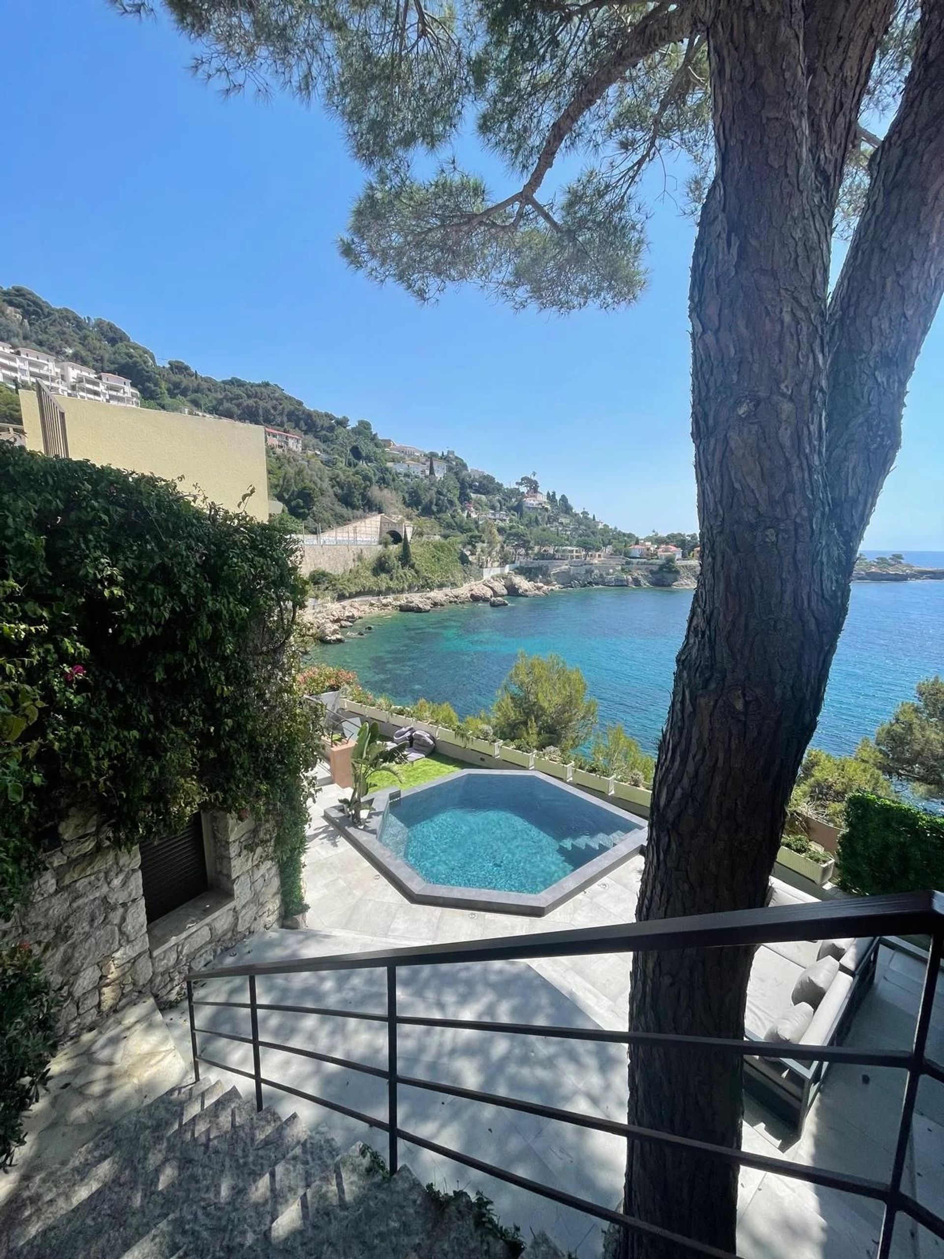 Huis in Cap-d'Ail, Provence-Alpes-Côte d'Azur 12842635